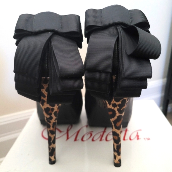 Platform Leopard Print Peeptoes - Picture 3 of 4
